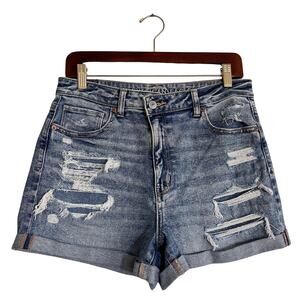 American Eagle Mom Short Size 10 Distressed Denim High Rise Cuffed